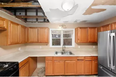 8986 Mandarin Drive, Jonesboro, GA 30236 - Photo 11