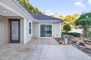 164 Cottage Club Dr, Locust Grove, GA 30248 - Photo 11