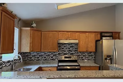 8675 Bayhill Drive, Gainesville, GA 30506 - Photo 13