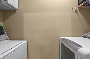 799 Hammond Dr, Sandy Springs, GA 30328 - Photo 11