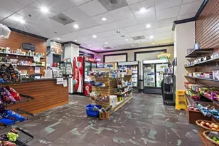 799 Hammond Dr, Sandy Springs, GA 30328 - Photo 15