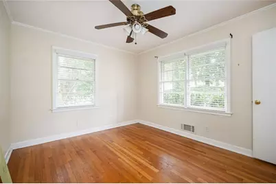 5860 Greenbrier Road NE, Atlanta, GA 30328 - Photo 15