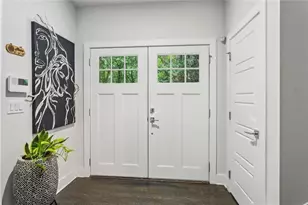 1821 Huntington Hills Ln NW, Atlanta, GA 30309 - Photo 3