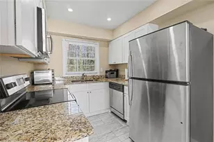 4220 Colony E Dr, Stone Mountain, GA 30083 - Photo 11