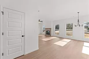 103 Carroll Cir, Carrollton, GA 30117 - Photo 5