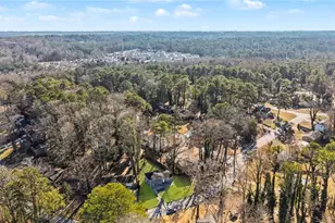 1918 Valley Ridge Dr SW, Atlanta, GA 30331 - Photo 13