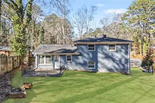 1918 Valley Ridge Dr SW, Atlanta, GA 30331 - Photo 5