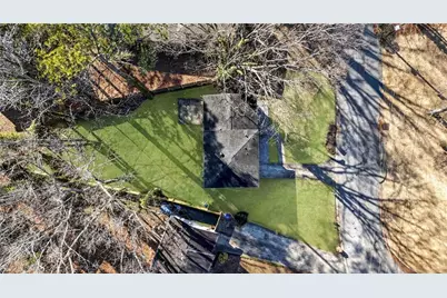 1918 Valley Ridge Drive SW, Atlanta, GA 30331 - Photo 7