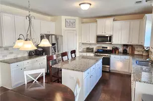 1402 Balvaird Dr, Lawrenceville, GA 30045 - Photo 19