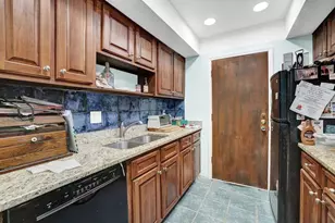 6851 Roswell Rd, Sandy Springs, GA 30328 - Photo 11