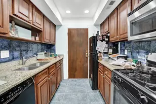 6851 Roswell Rd, Sandy Springs, GA 30328 - Photo 9