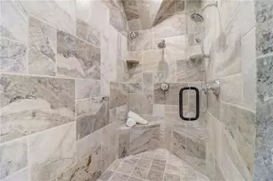 6219 Woodlake Dr, Buford, GA 30518 - Photo 17