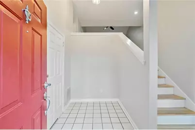 1064 Creatwood Circle SE, Smyrna, GA 30080 - Photo 9