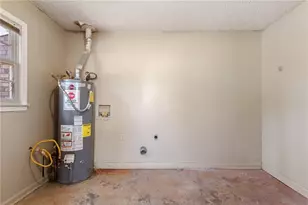 375 Dixie Ct, Lawrenceville, GA 30046 - Photo 17