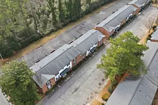 5506 Kingsport Dr, Atlanta, GA 30342 - Photo 29