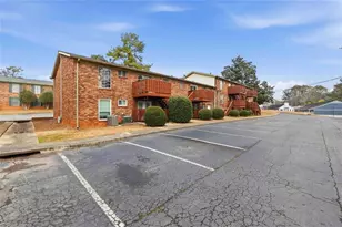 5506 Kingsport Dr, Atlanta, GA 30342 - Photo 35