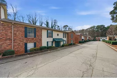 5506 Kingsport Drive, Atlanta, GA 30342 - Photo 37