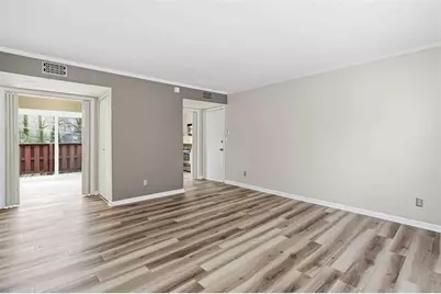 5506 Kingsport Drive, Atlanta, GA 30342 - Photo 5