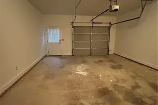 9051 Bayrose Cir, Atlanta, GA 30344 - Photo 17