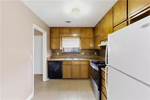 8811 W Chase Dr, Douglasville, GA 30134 - Photo 7