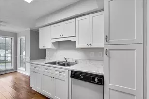 1004 Glenleaf Dr, Peachtree Corners, GA 30092 - Photo 17