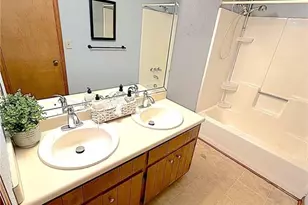 221 Harlee Ln, Lawrenceville, GA 30046 - Photo 7