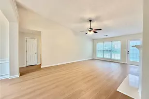 1070 Rafington Dr, Lawrenceville, GA 30046 - Photo 3