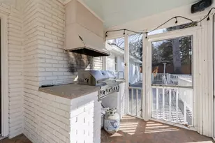 6250 Weatherly Dr, Atlanta, GA 30328 - Photo 57