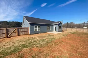 104 Charlie Fuller Rd, Grantville, GA 30220 - Photo 5