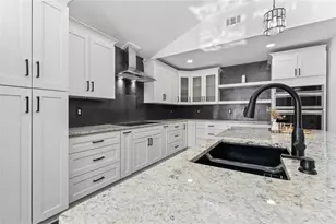 85 Bonnie Ln, Sandy Springs, GA 30328 - Photo 15