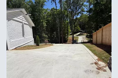 85 Bonnie Lane, Sandy Springs, GA 30328 - Photo 11