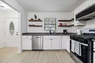 1058 Falling Water Dr, Smyrna, GA 30080 - Photo 5