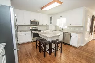 1426 Brighton Pl, Loganville, GA 30052 - Photo 9