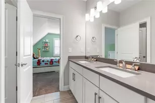 1381 Kings Park Dr, Kennesaw, GA 30152 - Photo 33