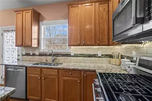 1728 Hampton Woods Way, Lawrenceville, GA 30043 - Photo 13