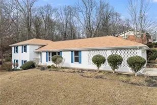 1002 Dixon Dr, Gainesville, GA 30501 - Photo 5