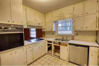 1924 Mural Circle, Morrow, GA 30260 - Photo 15