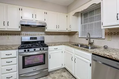 3999 Tall Pine Drive, Marietta, GA 30062 - Photo 5