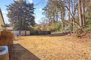 310 Brook Dr, Atlanta, GA 30328 - Photo 25