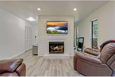 205 Woodcliff Drive #205, Sandy Springs, GA 30350 - Photo 3