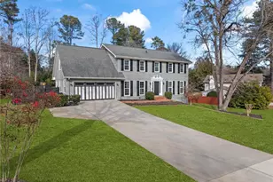 521 Creekwood Dr, Marietta, GA 30068 - Photo 3