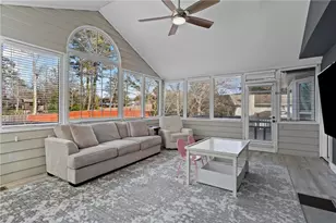 521 Creekwood Dr, Marietta, GA 30068 - Photo 11