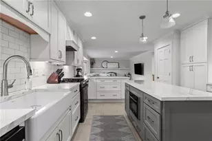 521 Creekwood Dr, Marietta, GA 30068 - Photo 15