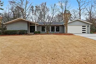 1873 Queens Way, Atlanta, GA 30341 - Photo 3