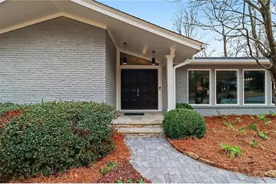 1873 Queens Way, Atlanta, GA 30341 - Photo 7