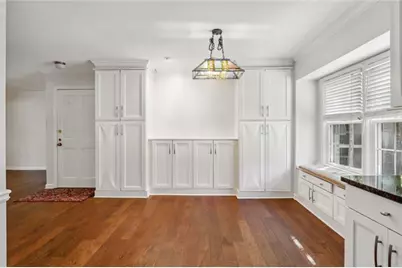75 Montre Square NW, Atlanta, GA 30327 - Photo 9