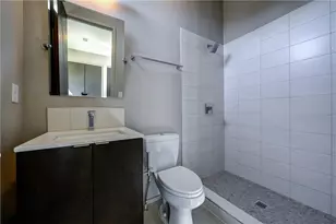 721 Longleaf Dr NE, Atlanta, GA 30342 - Photo 9