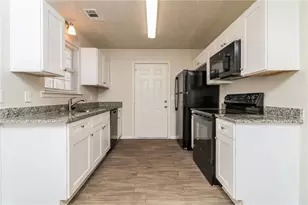 6793 Creeks Edge Ct, Flowery Branch, GA 30542 - Photo 9