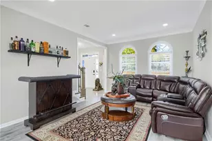 1010 Vinebrook Ln, Alpharetta, GA 30005 - Photo 5