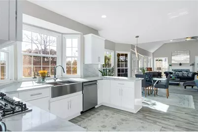 1010 Vinebrook Lane, Alpharetta, GA 30005 - Photo 7